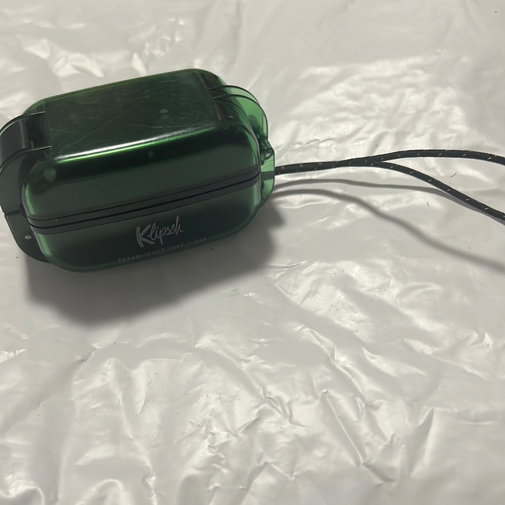 Klipsch True Wireless II ear buds charging case .Works perfectly.